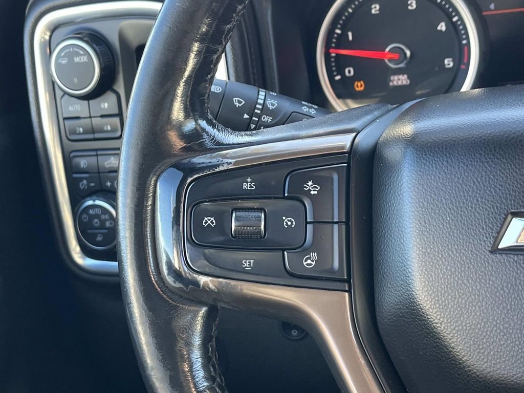 Used 2021 SILVER ICE METALLIC Chevrolet High Country image 19