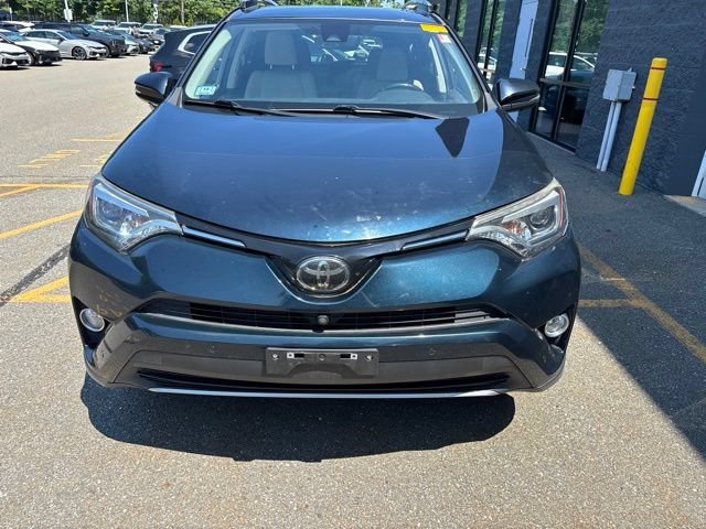 Used 2018 Aqua Toyota Limited image 2