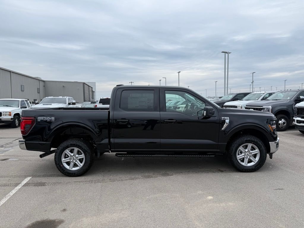 New 2026 Agate Black Metallic Ford XLT image 32