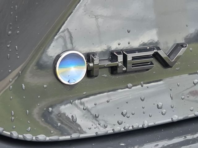 Used 2025  Toyota LE image 11
