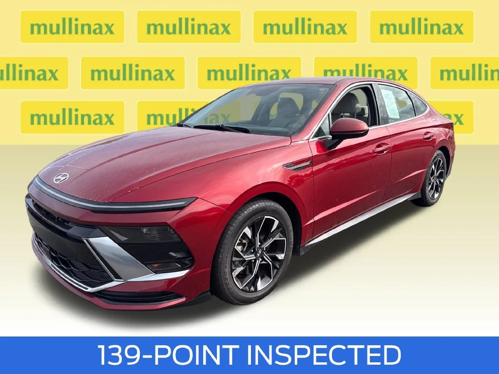 Certified Used 2025 Red Hyundai SEL image 15