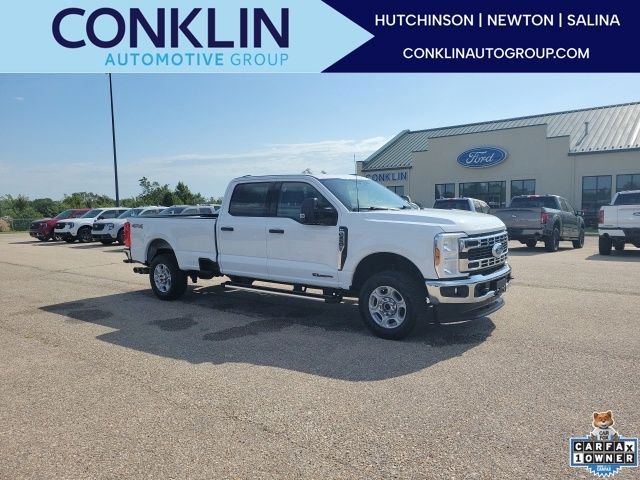 Used 2025 Oxford White Ford XLT image 1
