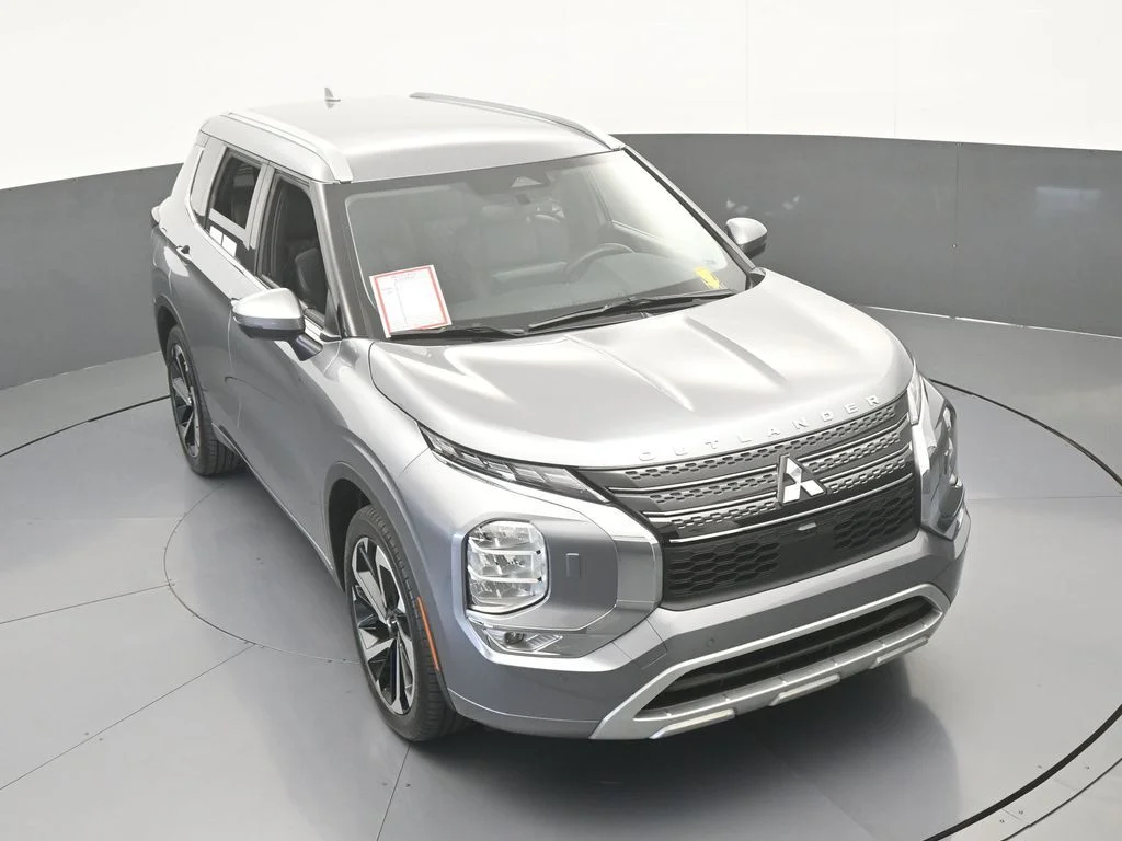 Used 2022 Silver Mitsubishi SEL image 49