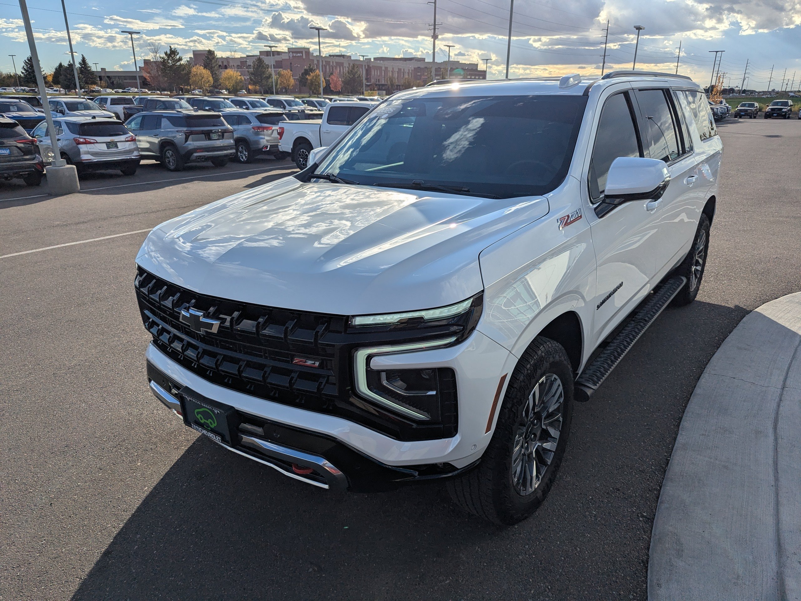2025 Chevrolet Suburban Z71 - Photo 7