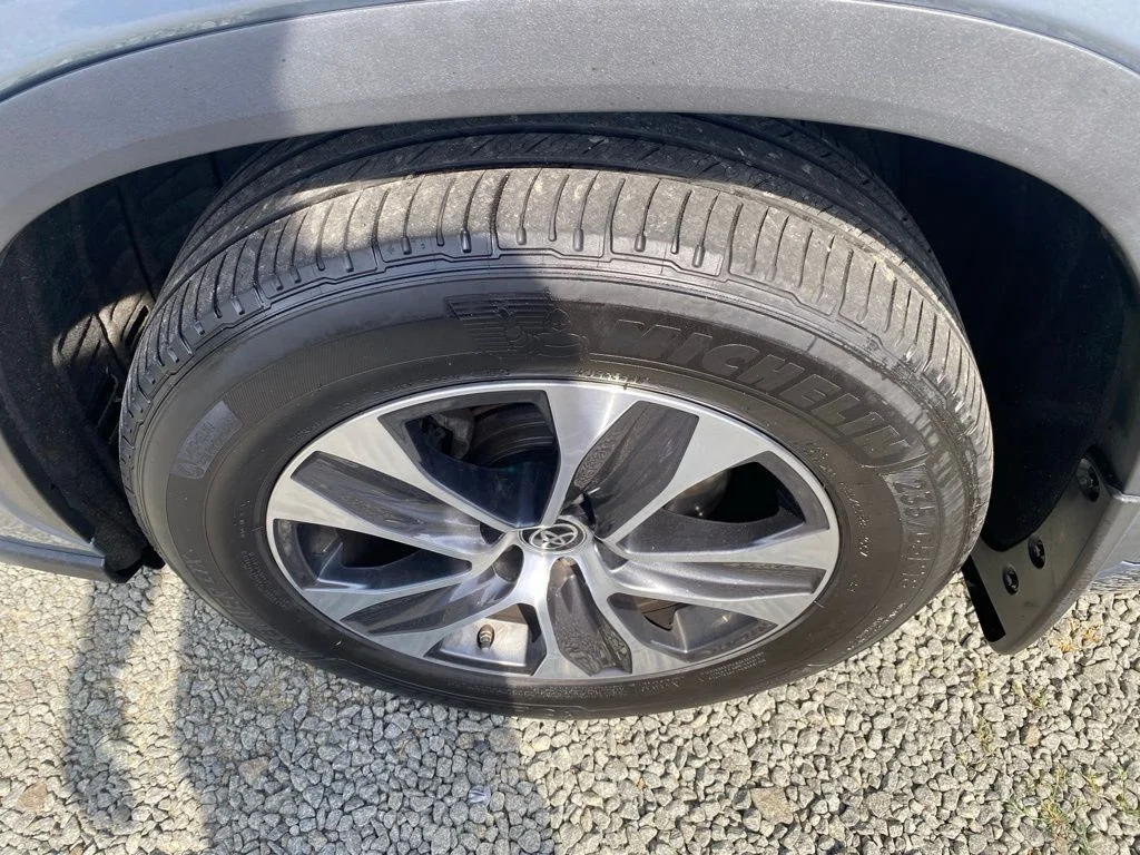 2021 Toyota Highlander XLE - Photo 28