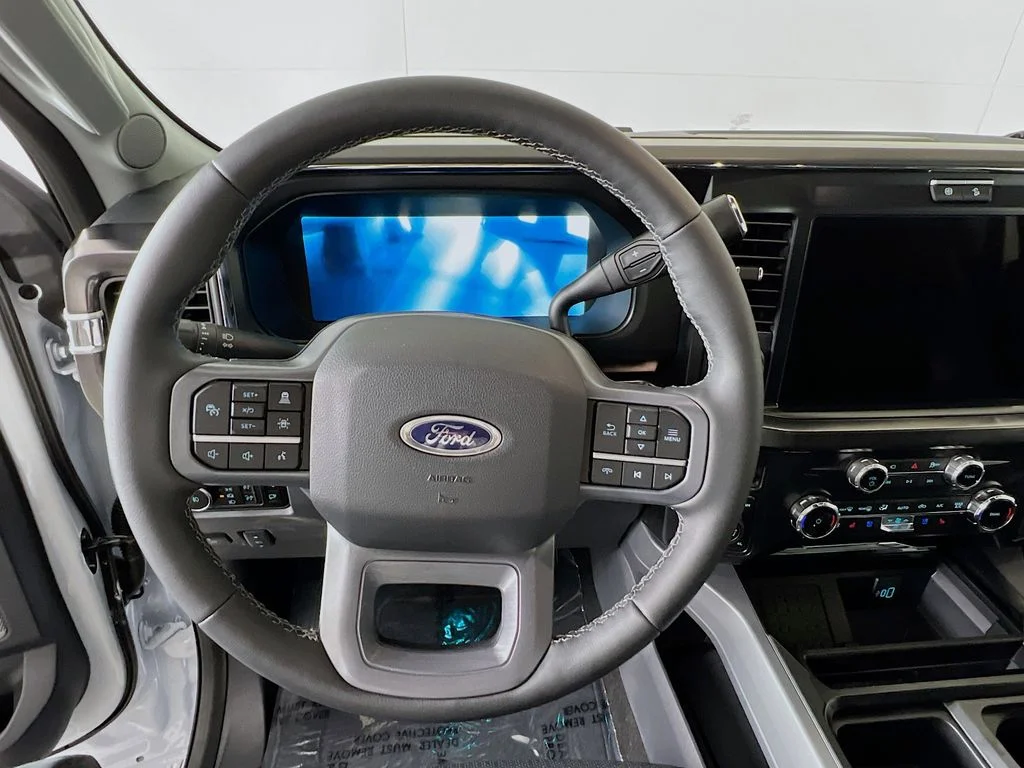New 2026 Oxford White Ford Lariat image 8