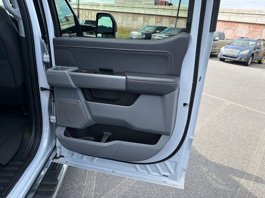 Certified Used 2025 White Metallic Ford XLT image 12