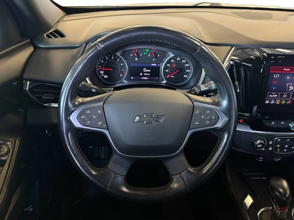 Used 2022 SILVER ICE METALLIC Chevrolet RS image 18
