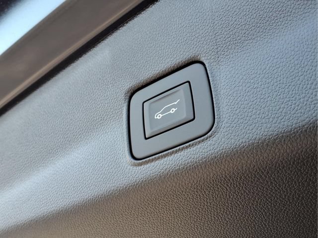 New 2026 Mosaic Black Metallic Chevrolet RS image 19