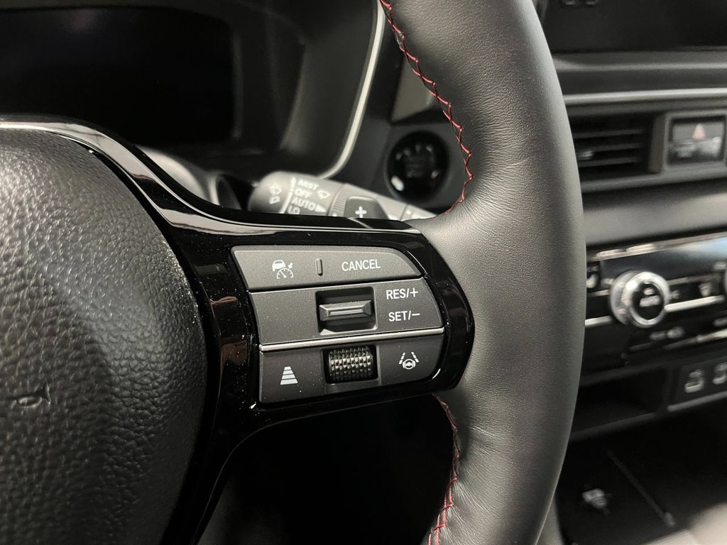 2025 Honda Pilot Black Edition - Photo 15
