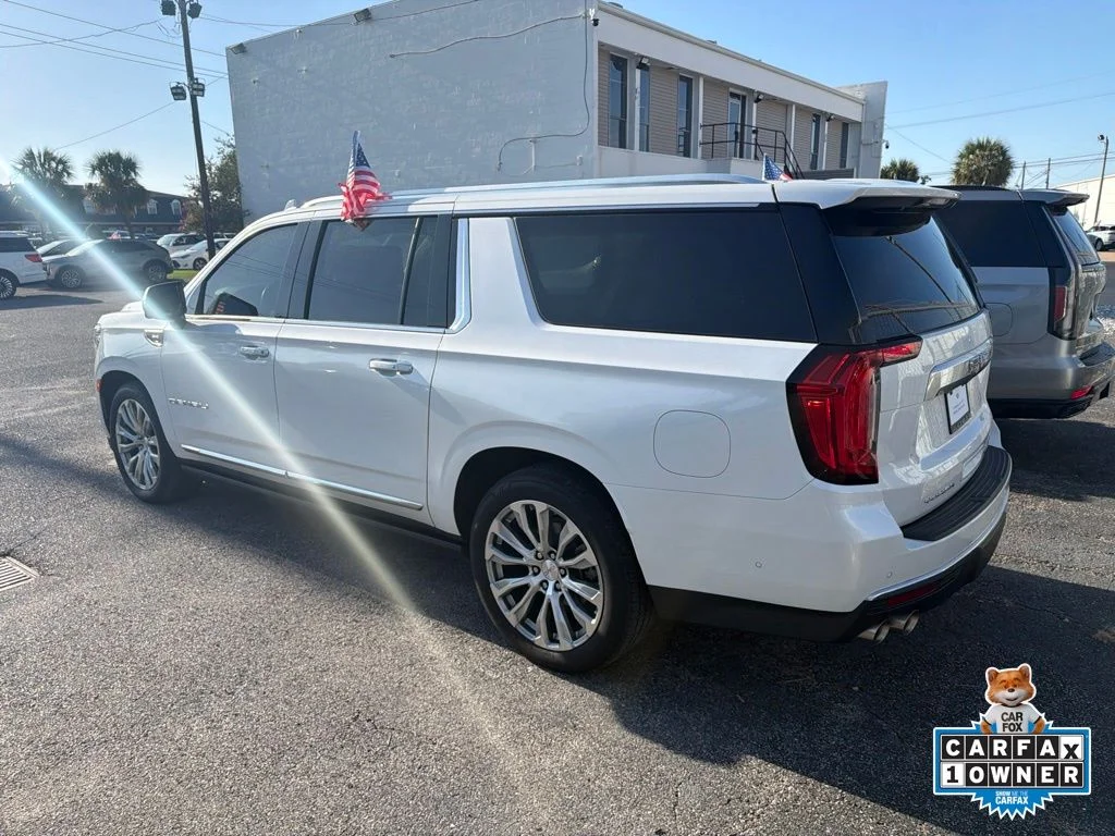 Used 2023 White GMC Denali image 2