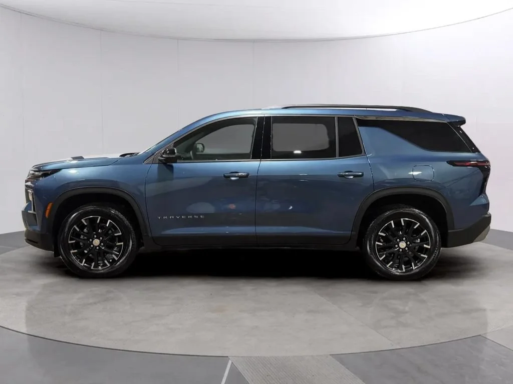 2025 Chevrolet Traverse LT - Photo 6