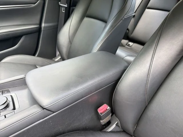 Used 2021 White Mazda Select image 21