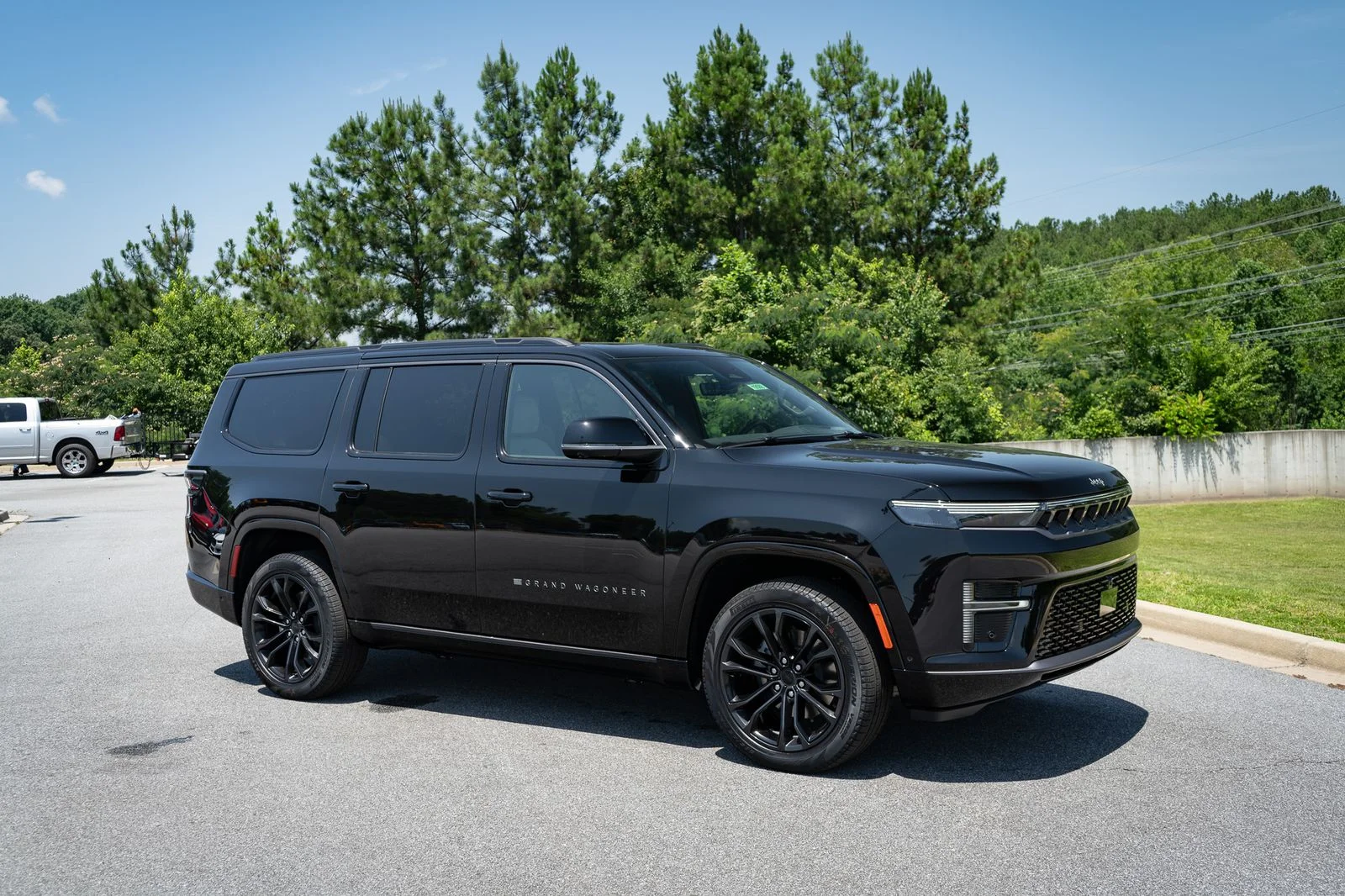 New 2026 High Gloss Black Exterior Paint Jeep Summit Obsidian image 21