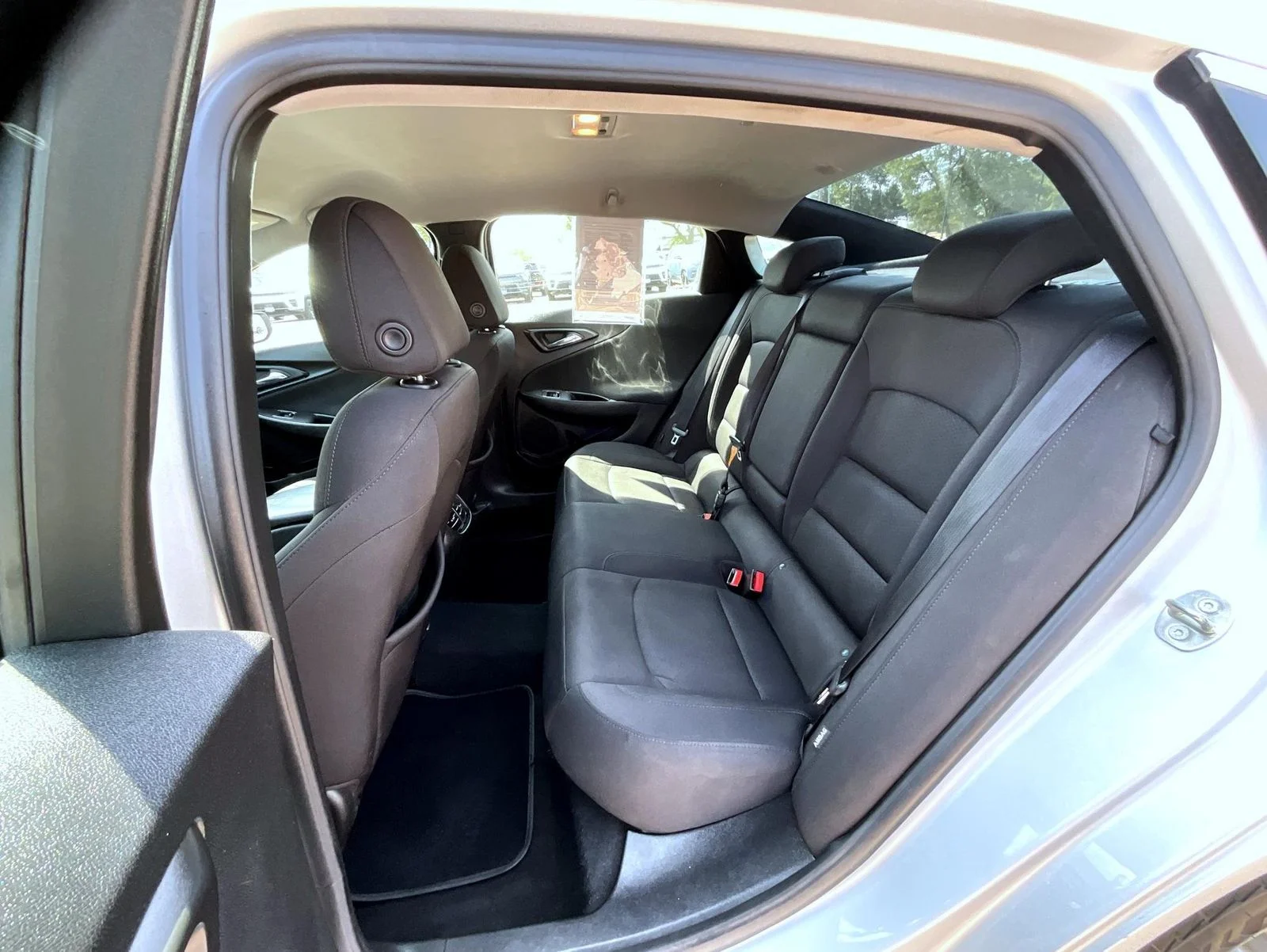 Used 2018 Silver Chevrolet LT image 20