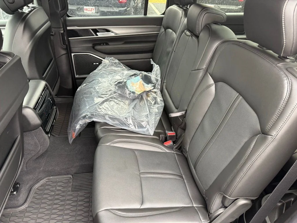 New 2026 High Gloss Black Exterior Paint Jeep  image 34