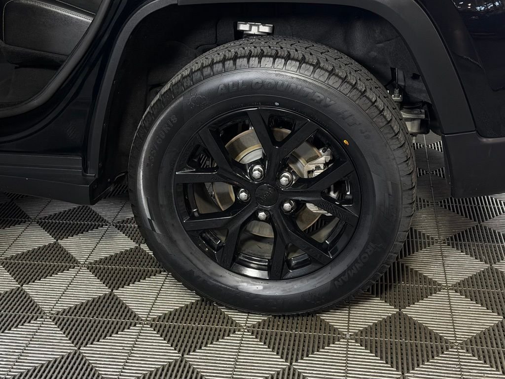 Certified Used 2024 Black Jeep Altitude image 11