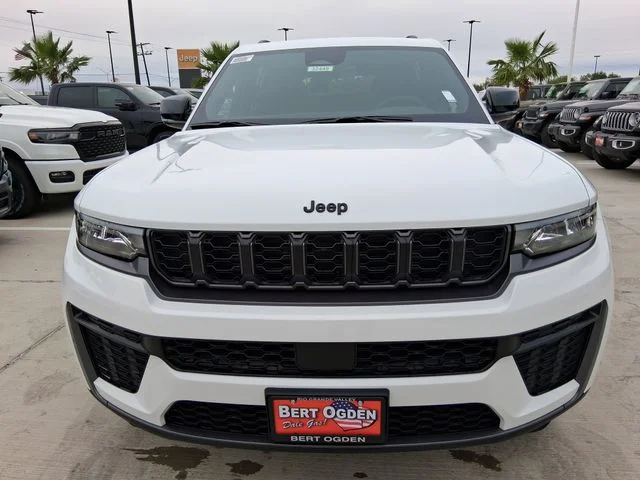 New 2026 Bright White Clear-Coat Exterior Paint Jeep Altitude image 2