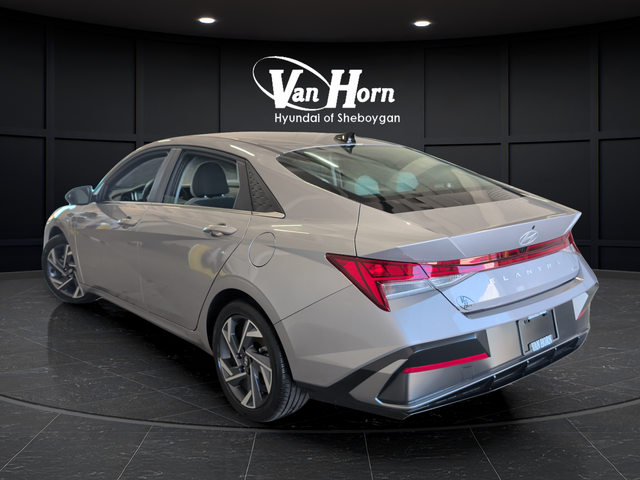 Certified Used 2025 Fluid Metal Hyundai Limited image 5