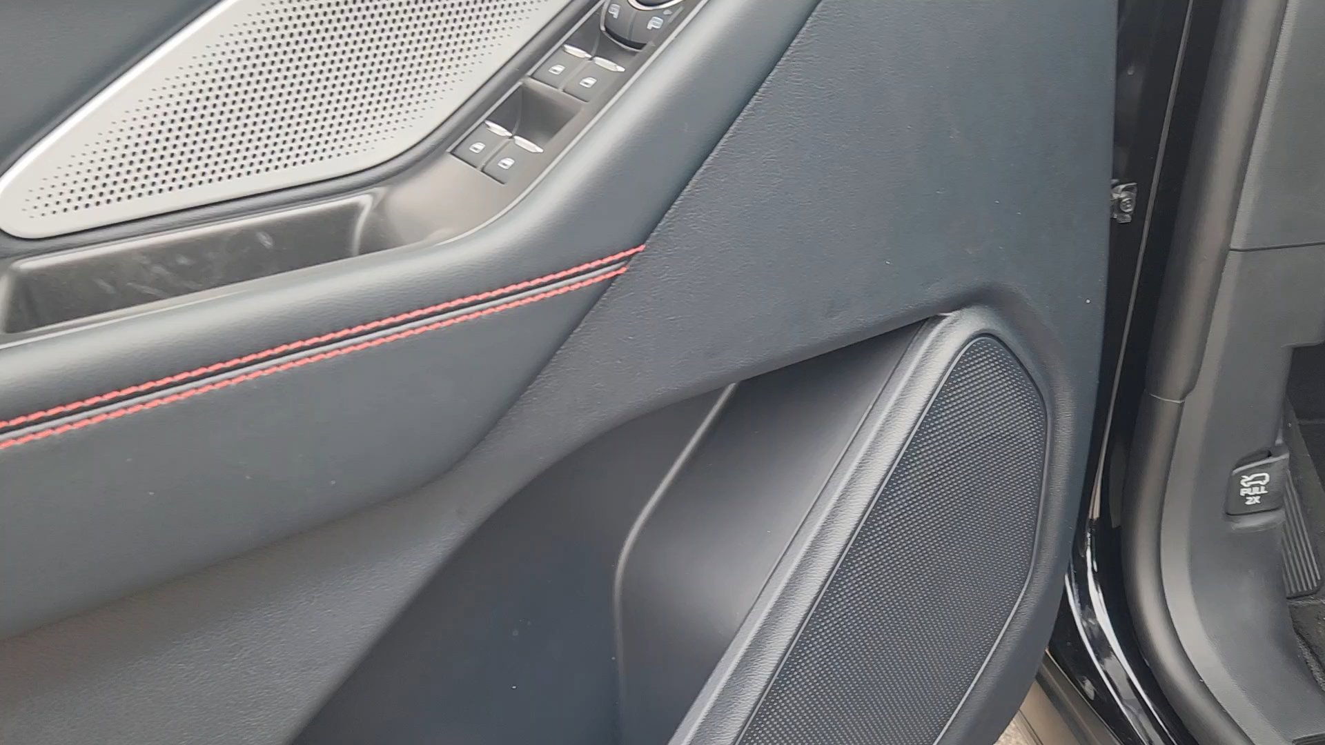 New 2026 Agate Black Metallic Ford ST image 18