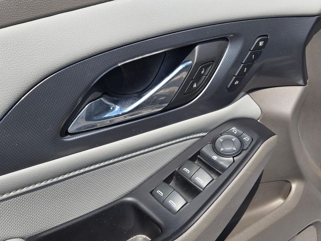 Used 2019 Beige Chevrolet Premier image 14