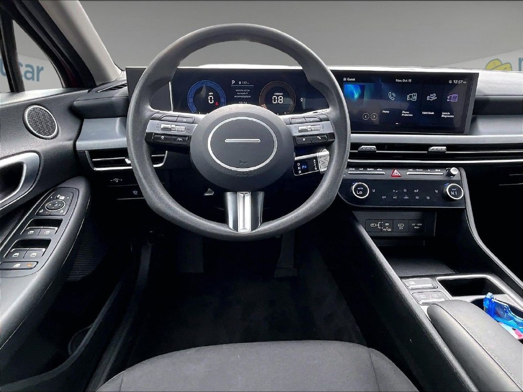 Used 2025 Red Hyundai SEL image 17