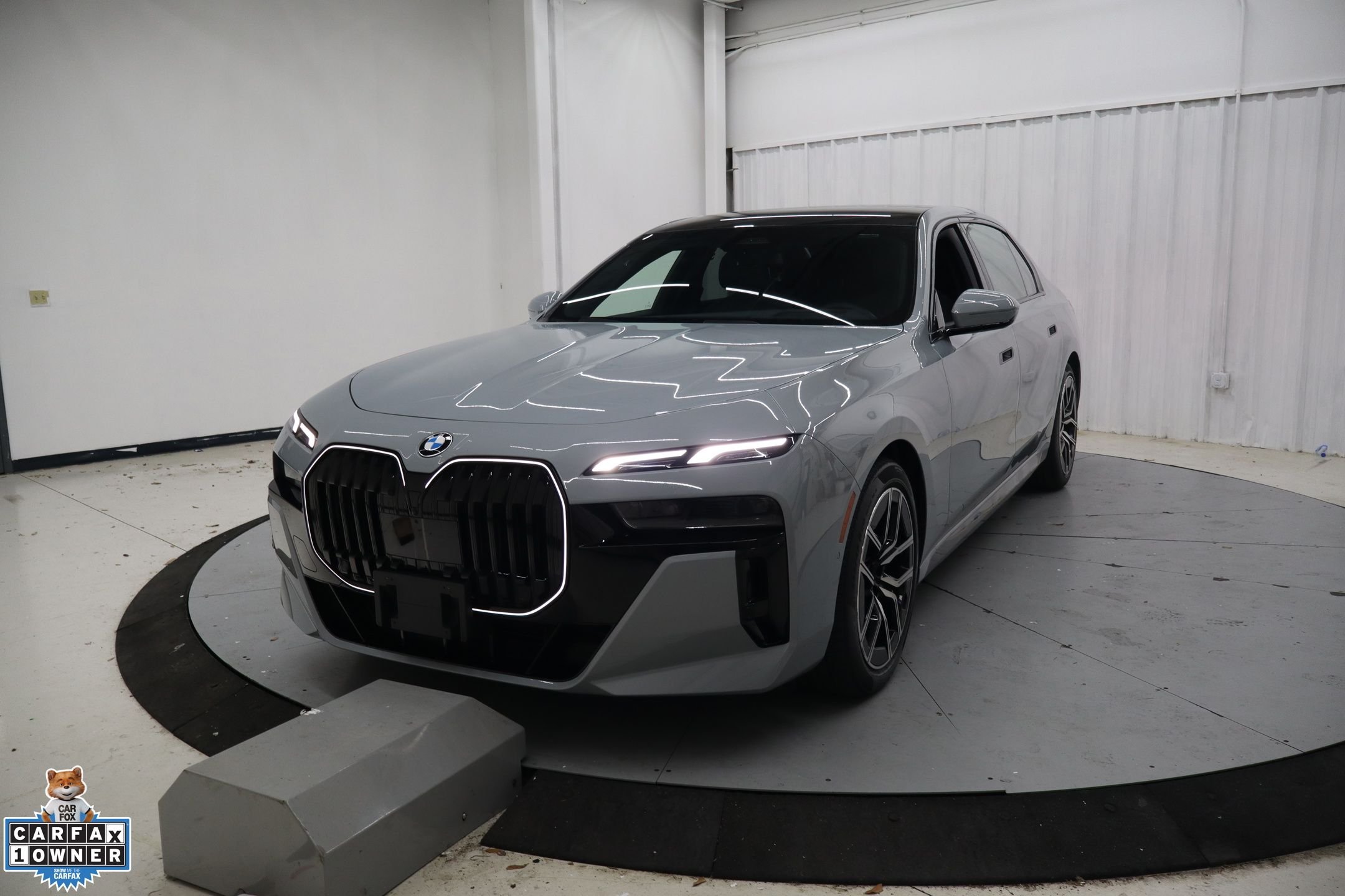 Used 2026 Black BMW 740i xDrive image 8