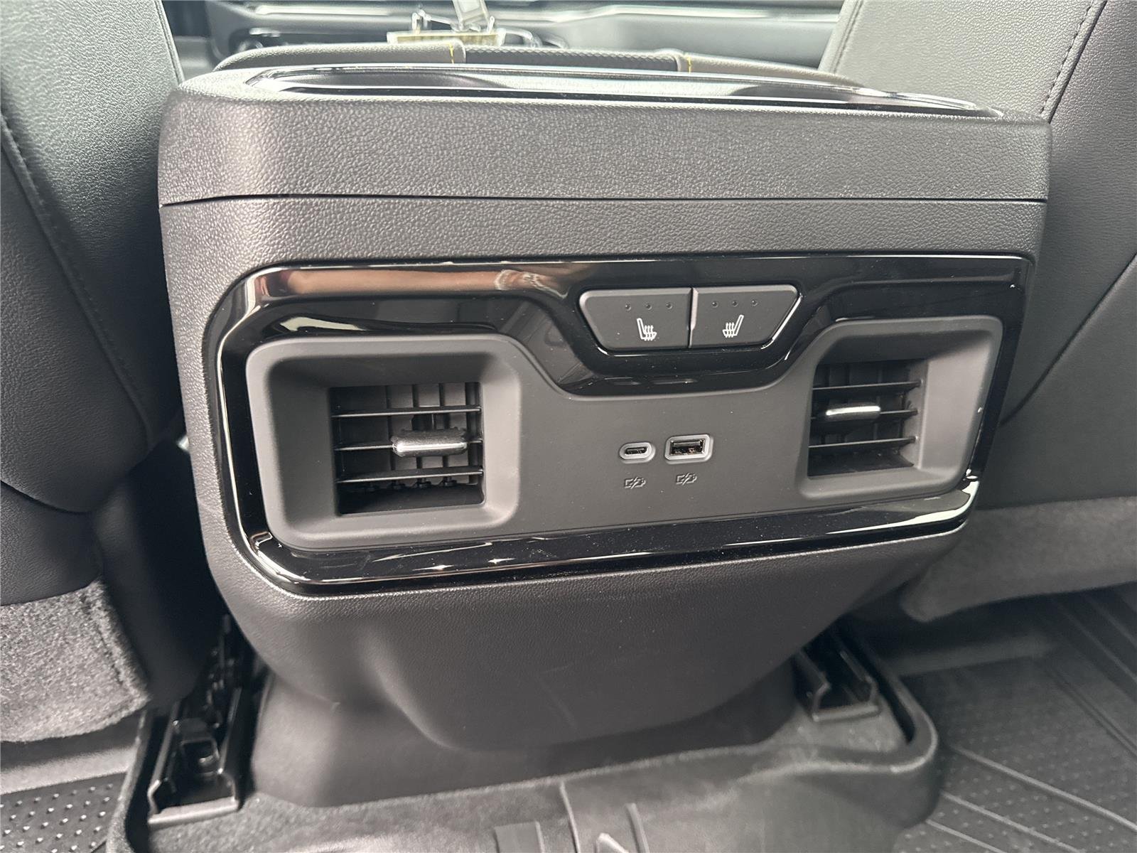 2026 Chevrolet Silverado 1500 ZR2 - Photo 34