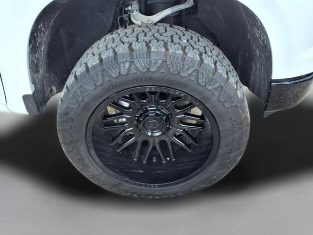 Used 2025 White Chevrolet Custom Trail Boss image 9