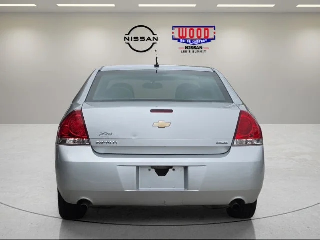 Used 2014 Silver Ice Metallic Chevrolet LS image 3