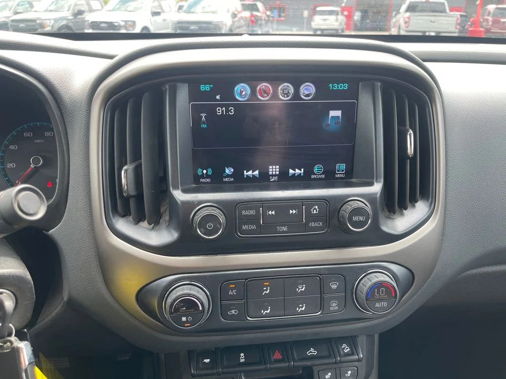 Used 2017 Gray Chevrolet Z71 image 34