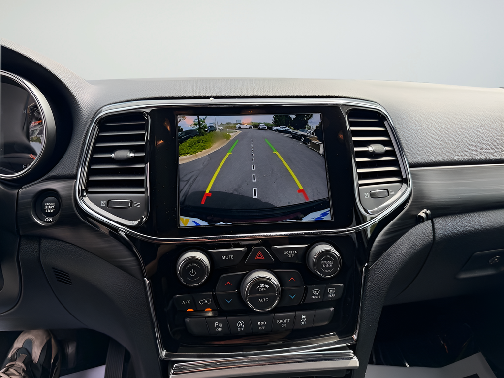 Used 2022 Red Jeep Laredo X image 15