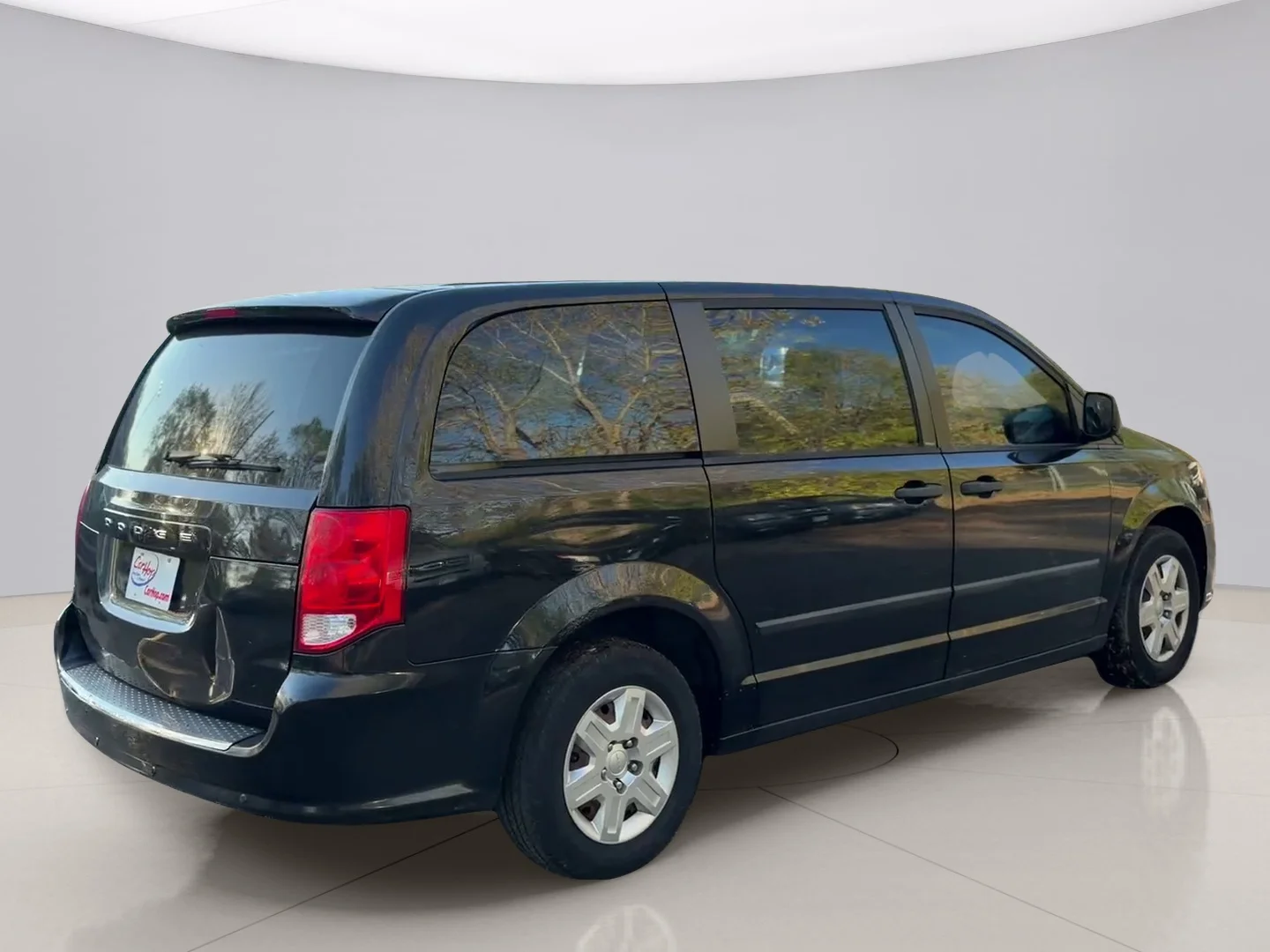 Used 2013 Black Dodge SE image 5