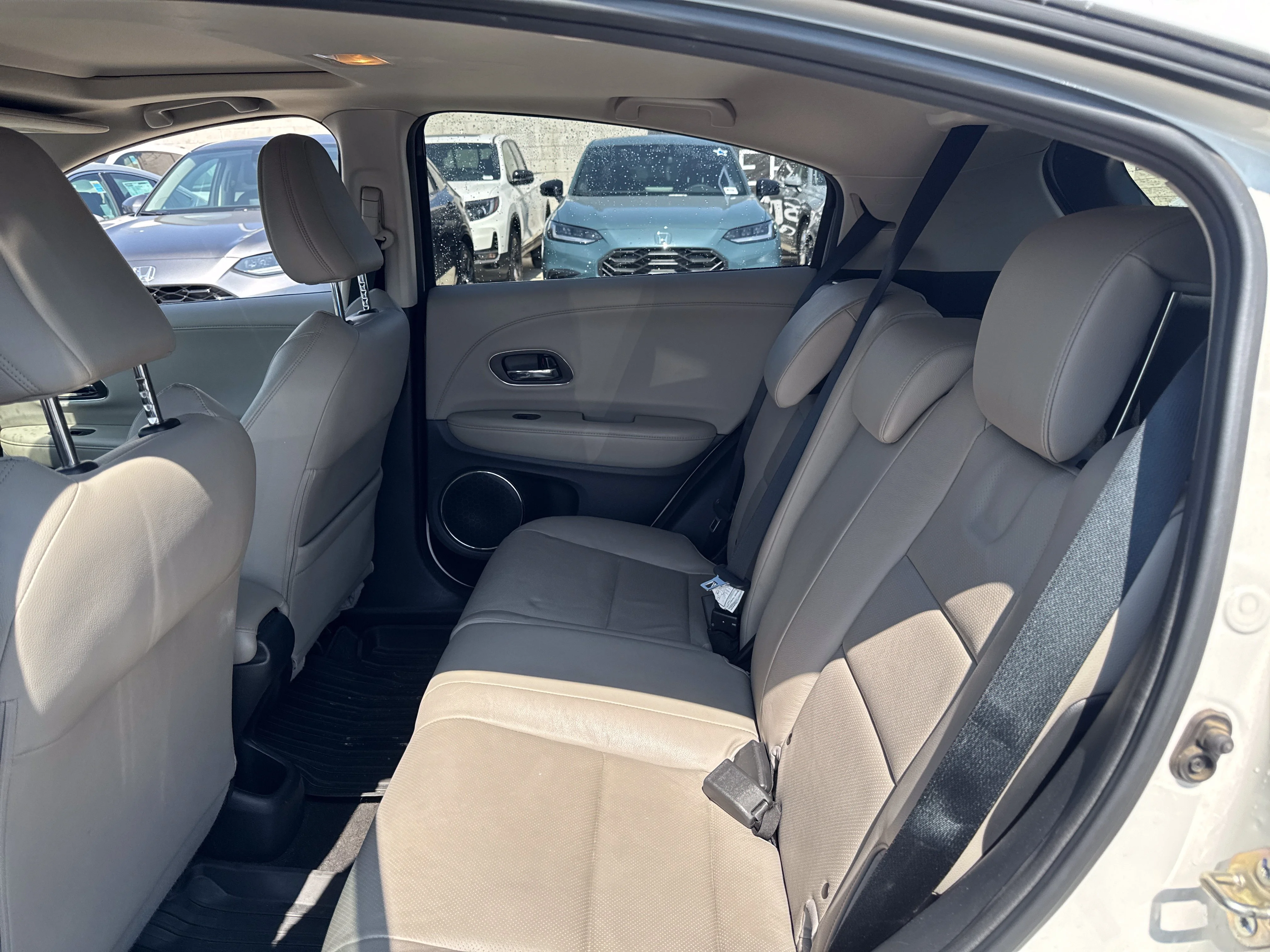 Used 2019 Platinum White Pearl Honda Touring image 10