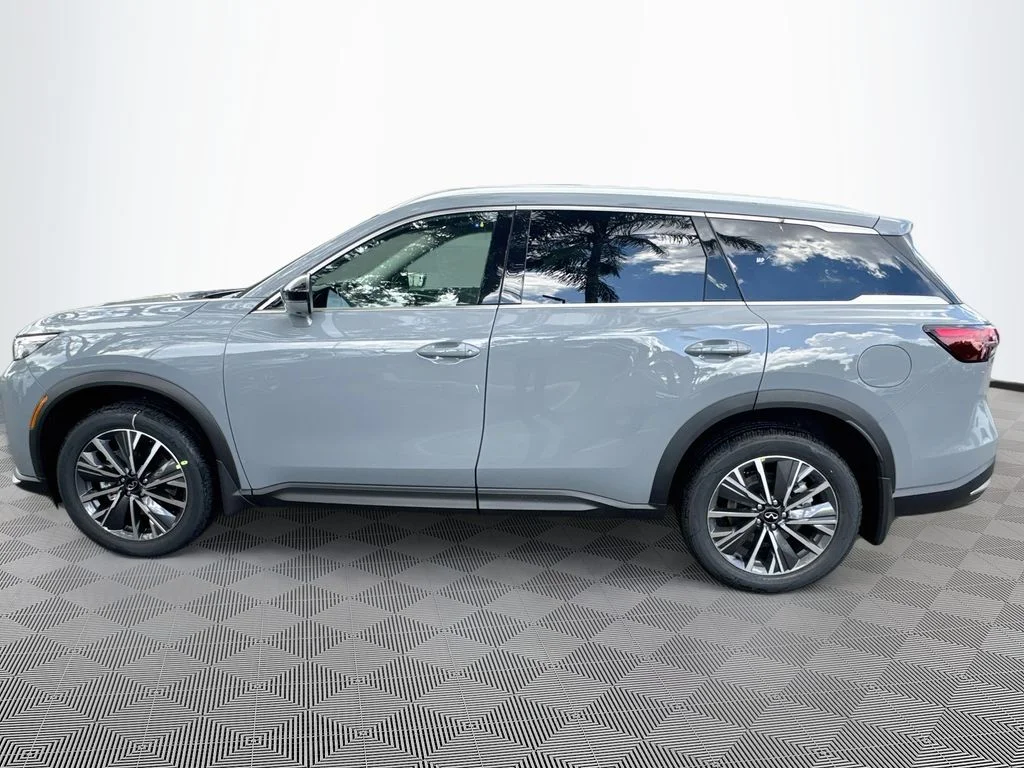 New 2027 Gray INFINITI LUXE image 8