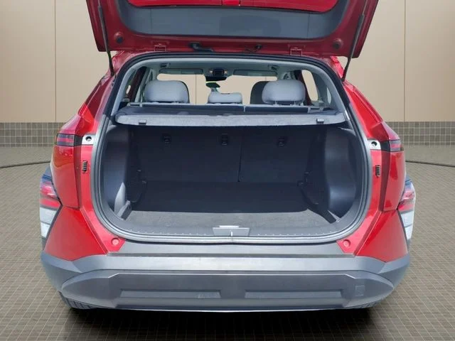 Used 2025 Red Hyundai SEL image 11