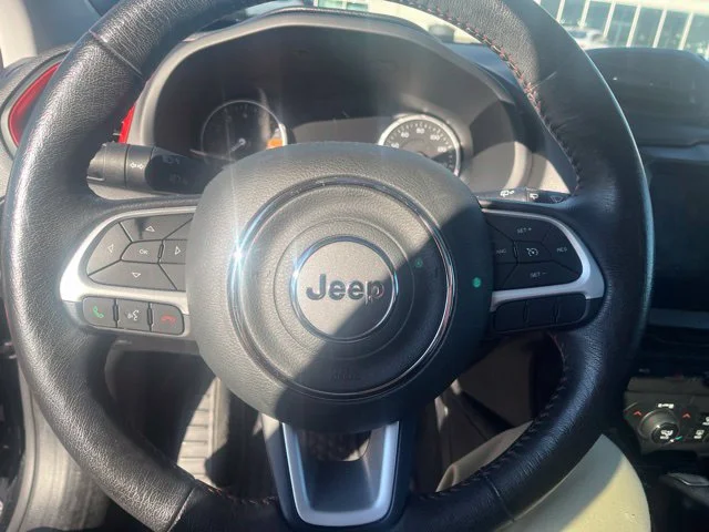 Used 2020 Black Jeep Trailhawk image 15