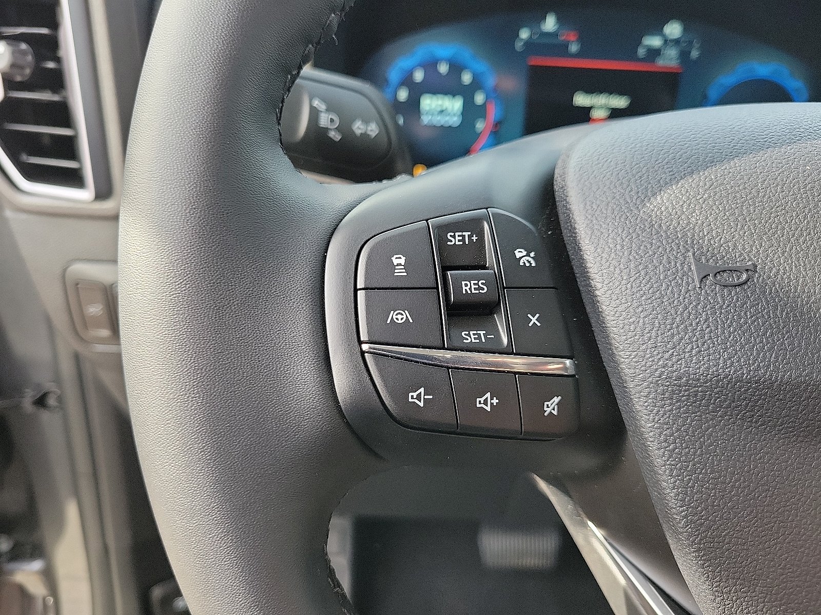 Used 2025 Gray Metallic Ford Big Bend image 7