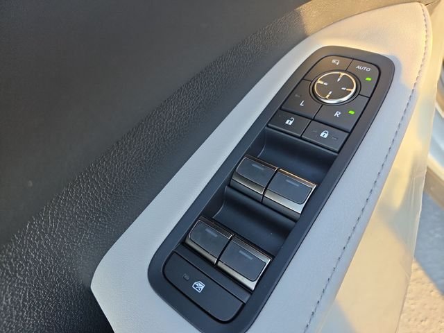 New 2026 Iridium Lexus PREMIUM image 13