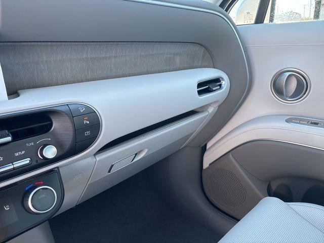 New 2026 Creamy White Pearl Hyundai SEL AWD image 28