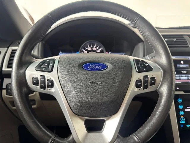 Used 2015 Bronze Ford Limited image 19