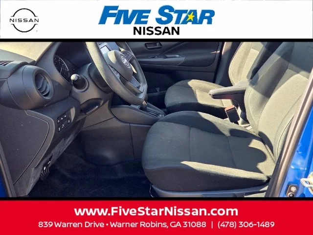 Used 2024 Blue Nissan S image 5