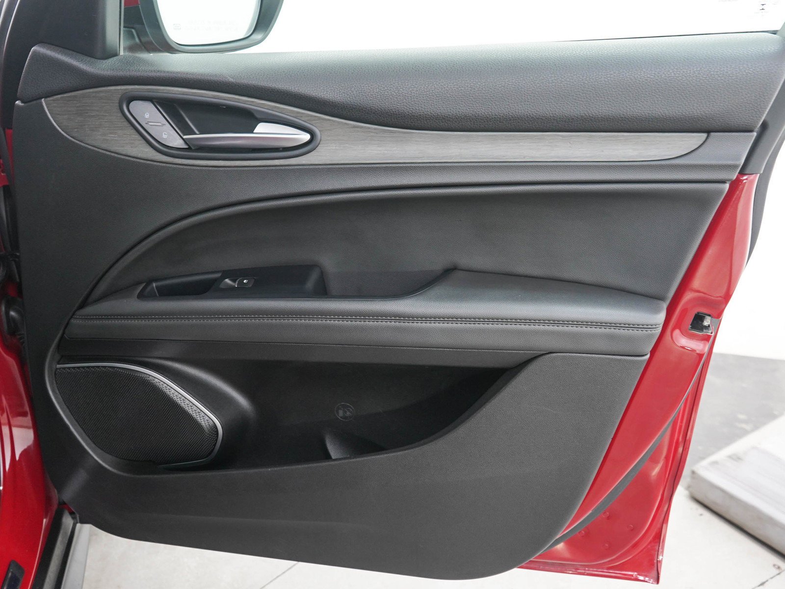 Used 2019 Alfa Rosso Alfa Romeo Ti image 12