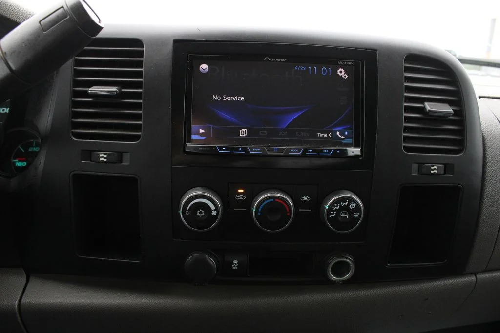 Used 2012 White Chevrolet LS image 12