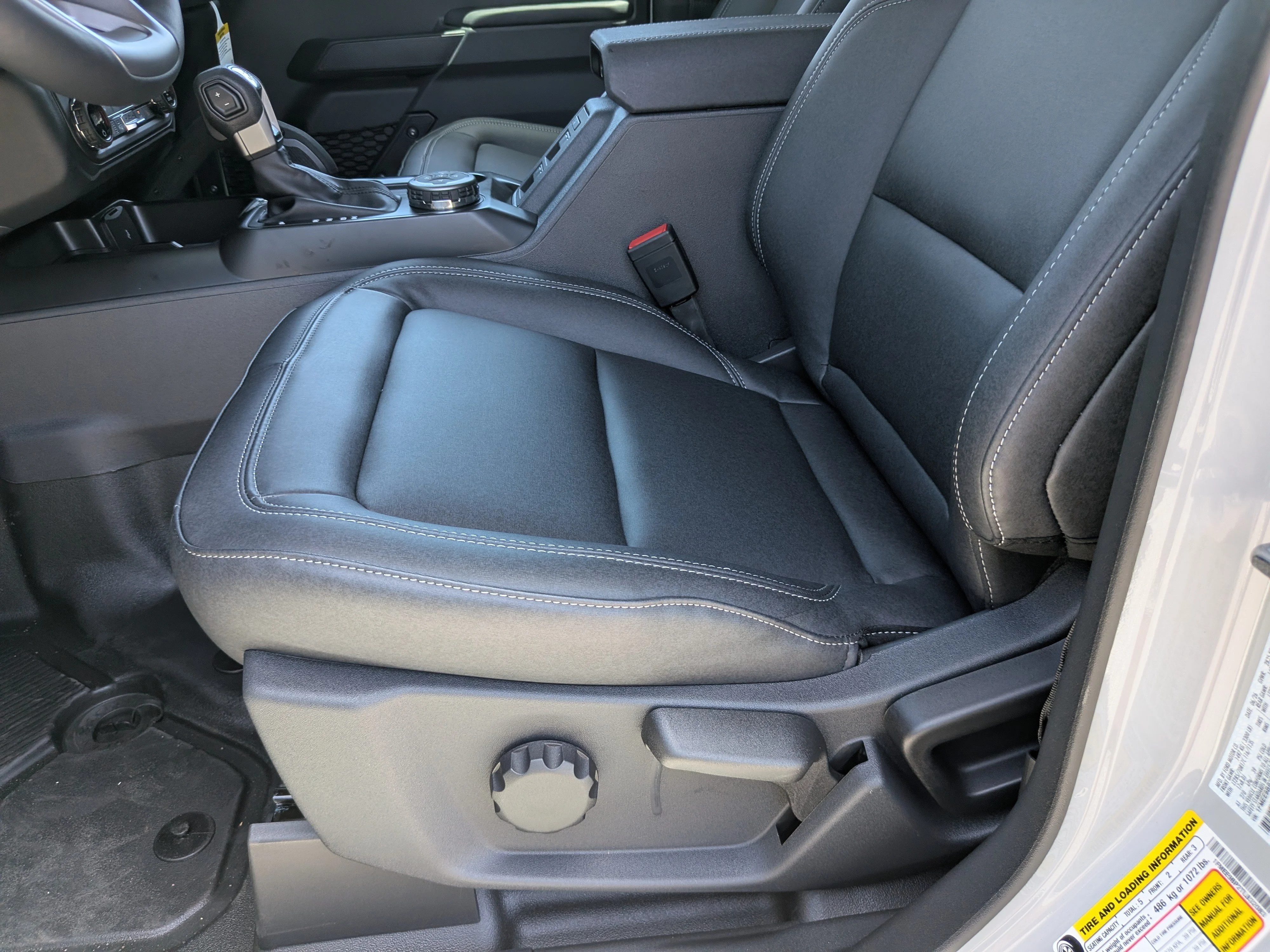 New 2026 Avalanche Gray Ford Badlands® image 19