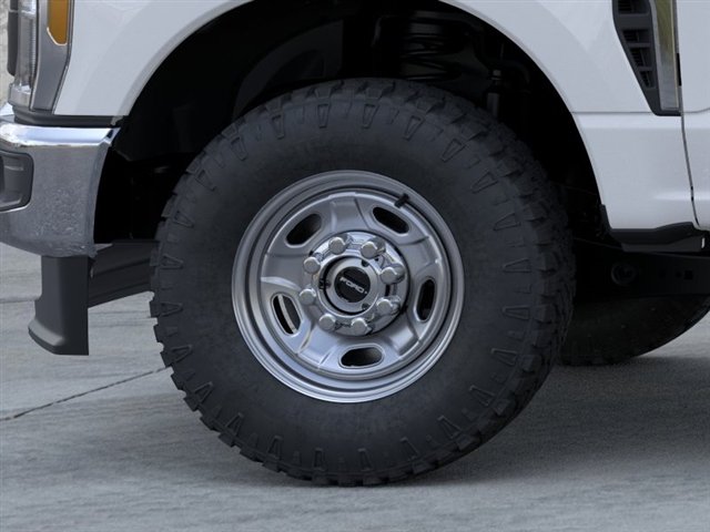 New 2026 Oxford White Ford F-250® XL image 19