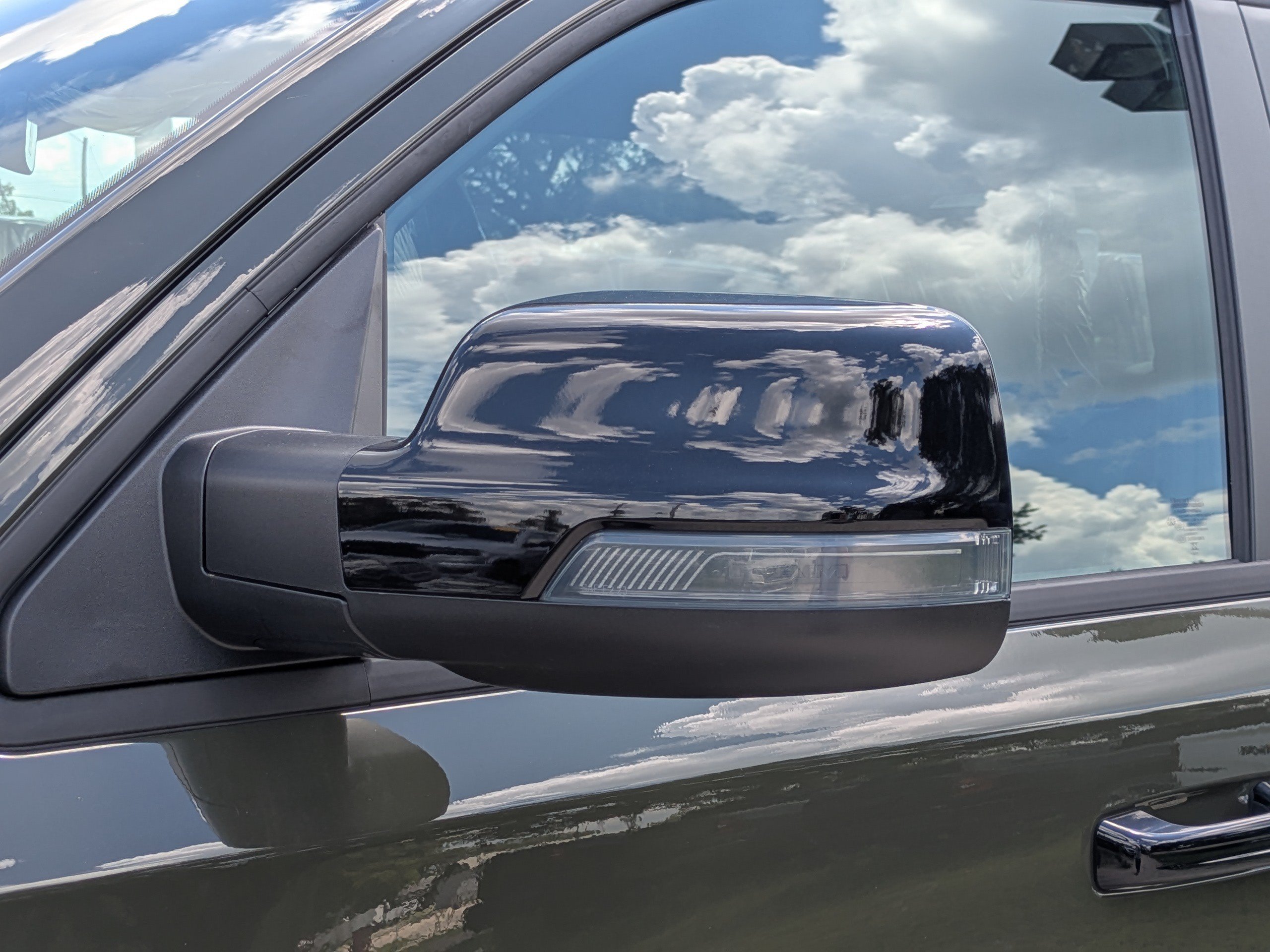 New 2026 Tank Exterior Paint RAM Big Horn image 11
