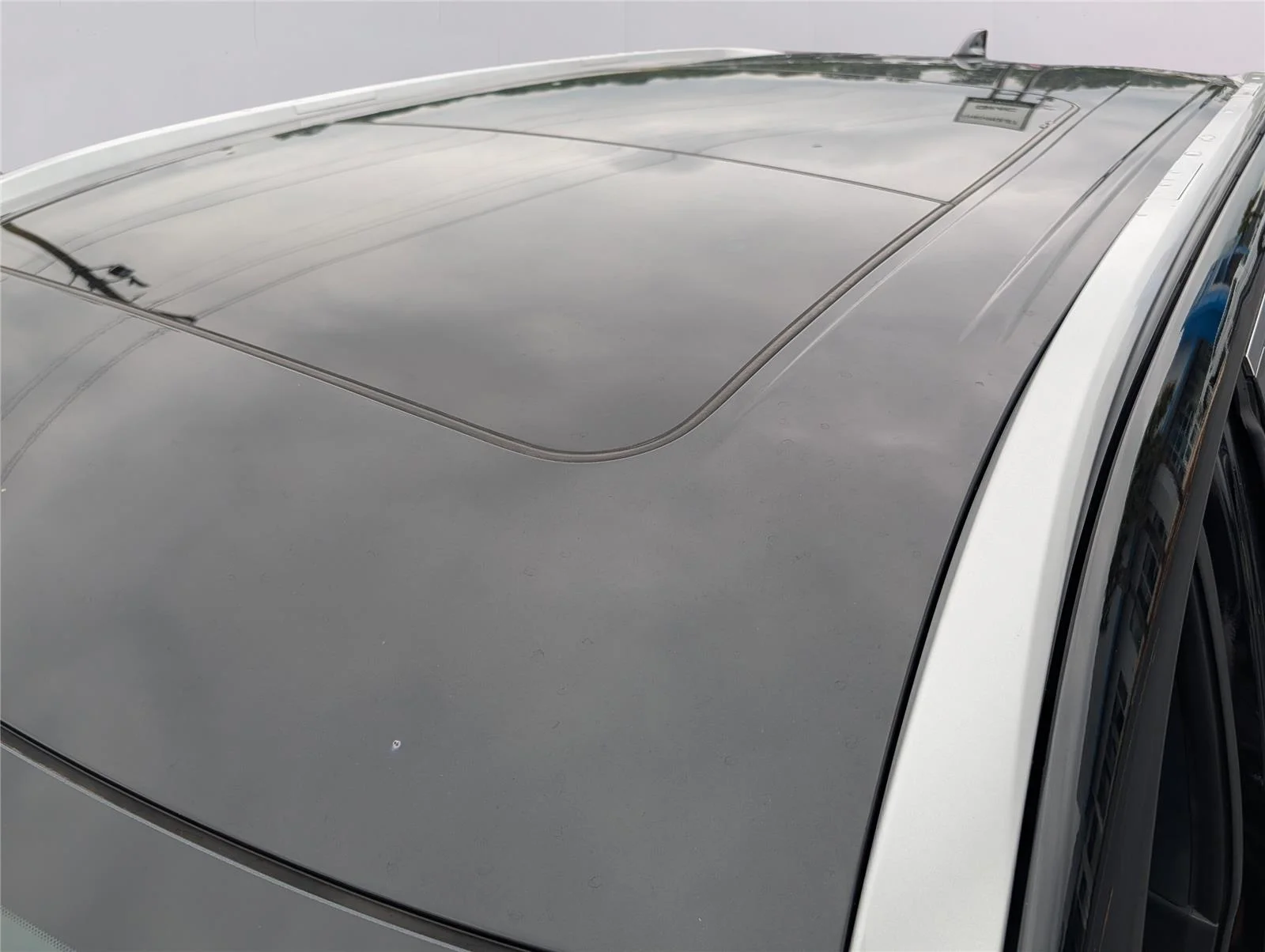 Used 2023 Mineral Black INFINITI LUXE image 40