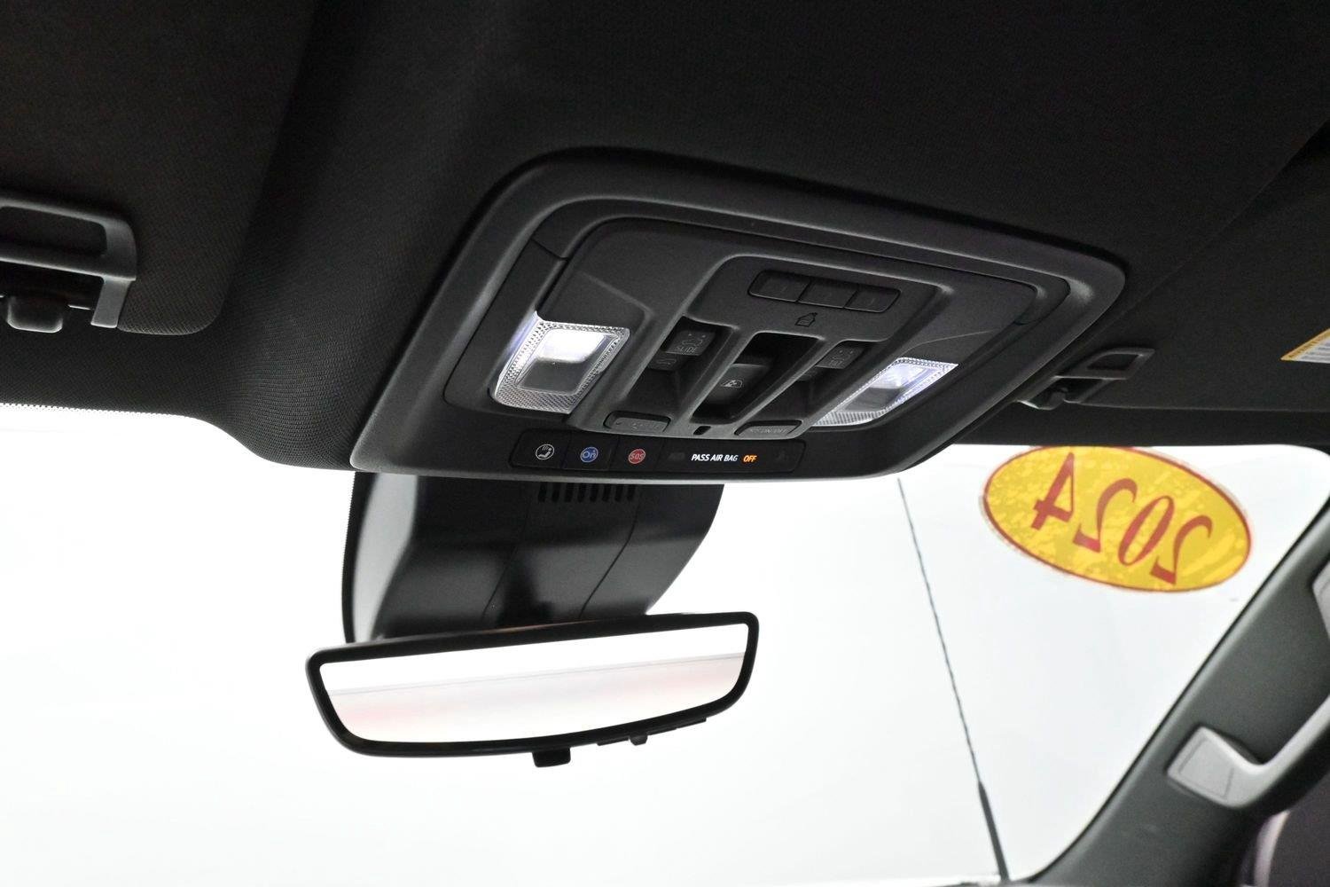 Used 2024 Summit White GMC AT4 image 28