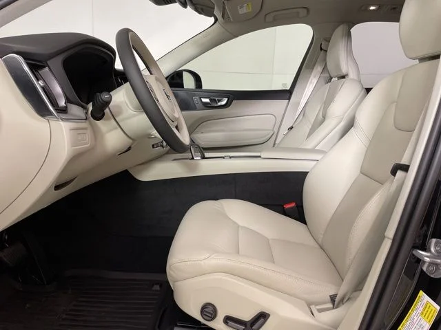 Used 2025 Black Volvo T8 Plus image 20